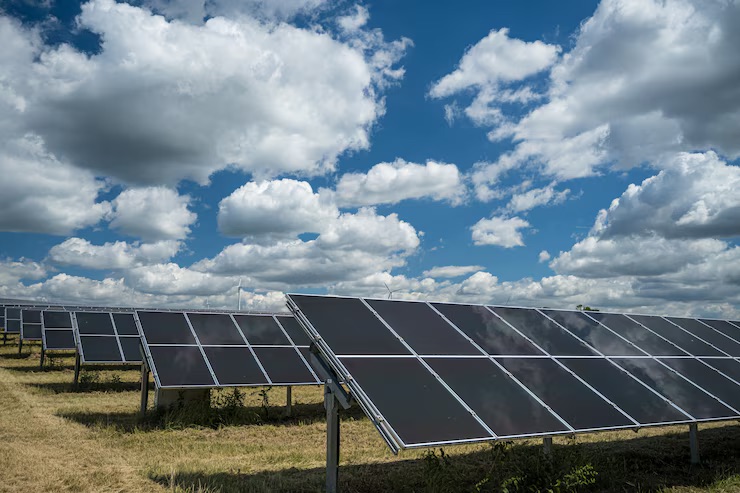 Najczęstsze błędy przy inwestycji w farmę PV – jak ich uniknąć?